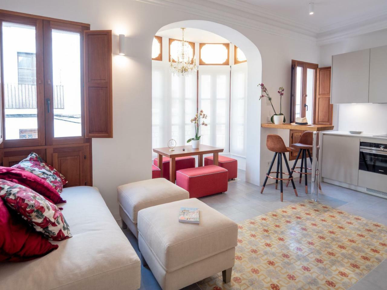 Es Palauet Brandnew One Suite Apartment In Ibiza Center Luaran gambar