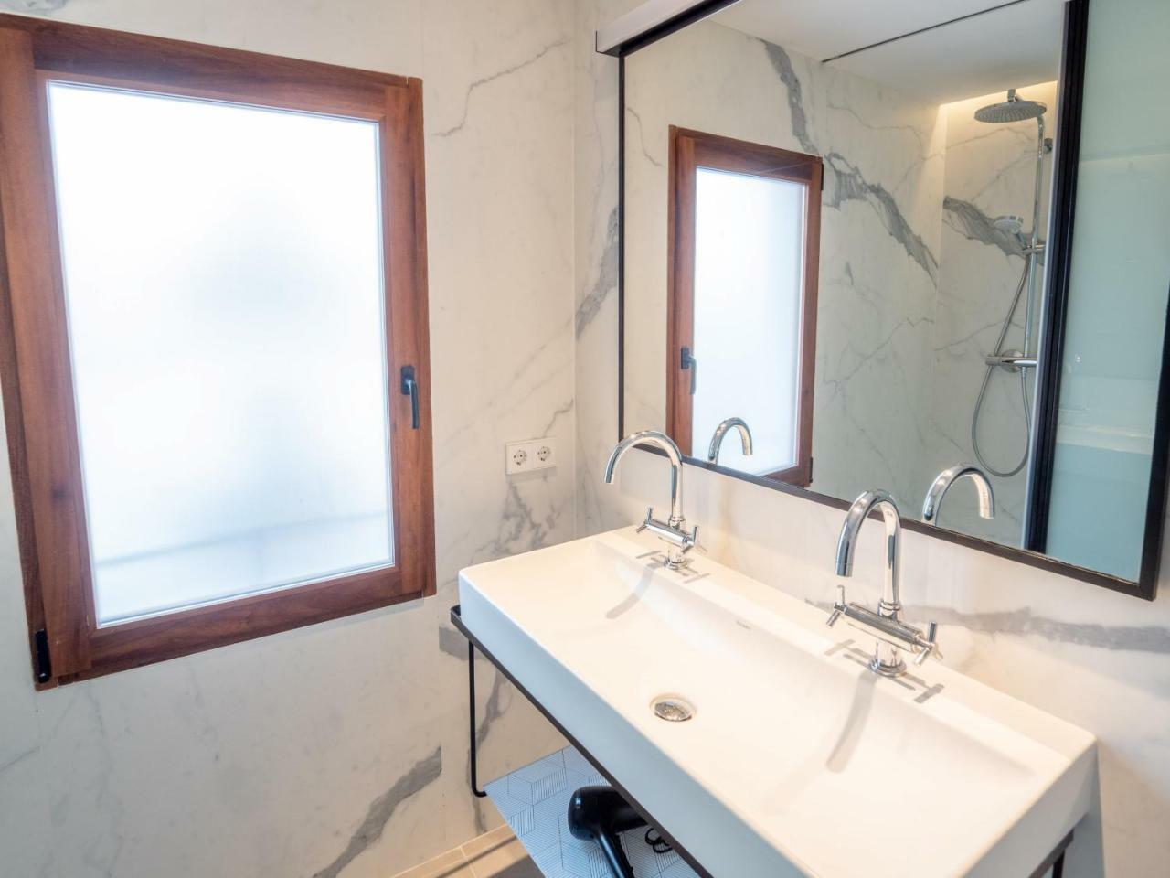 Es Palauet Brandnew One Suite Apartment In Ibiza Center Luaran gambar